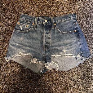 Women’s Levi shorts